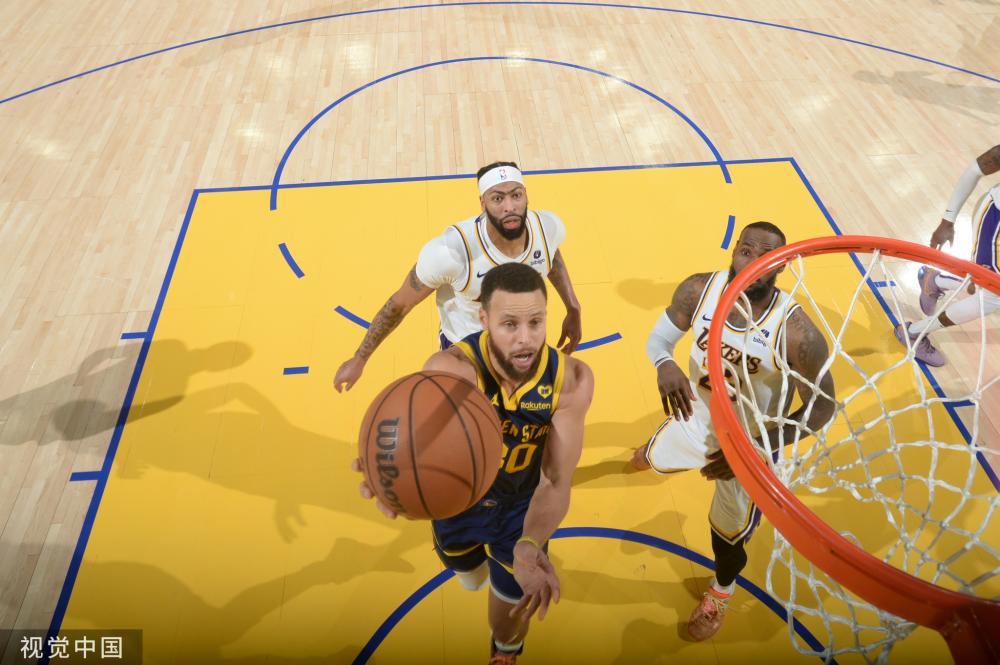 洲足坛备受 洲足坛备受