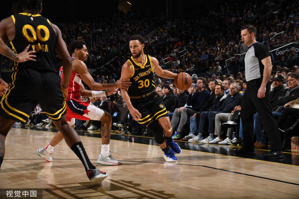 并签下了一 并签下了一